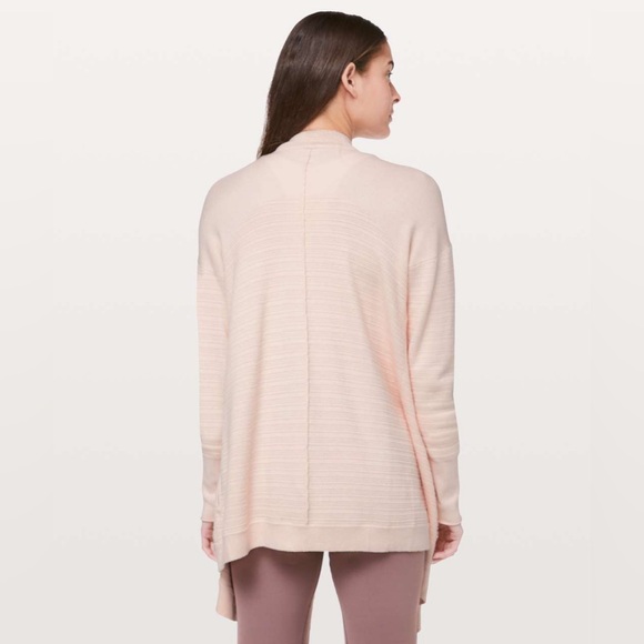 SOLD🚨LULULEMON✨GUC SILKY SOFT✨ Find Your Calm Wrap✨Chantilly✨Size 4 - Picture 2 of 16